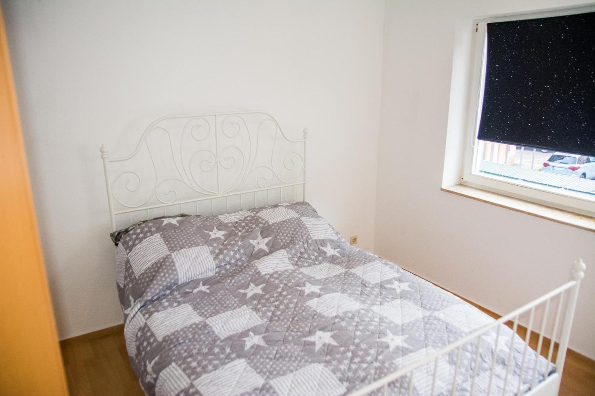 Schoene 2-Raum-Wohnung Im Zentrum Waltershausens Exteriör bild
