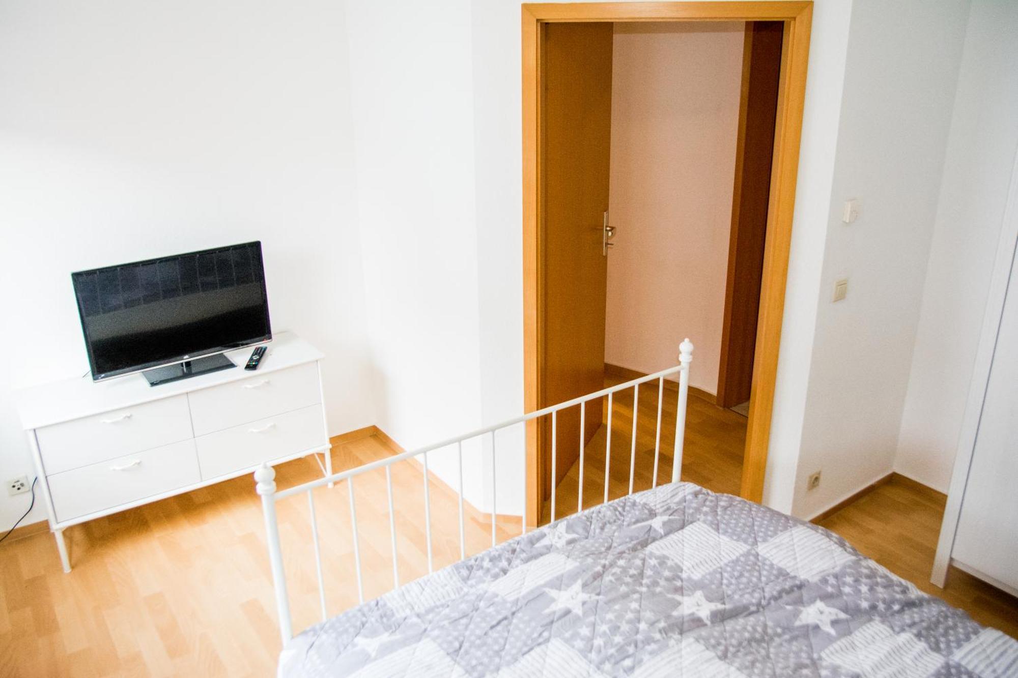 Schoene 2-Raum-Wohnung Im Zentrum Waltershausens Exteriör bild