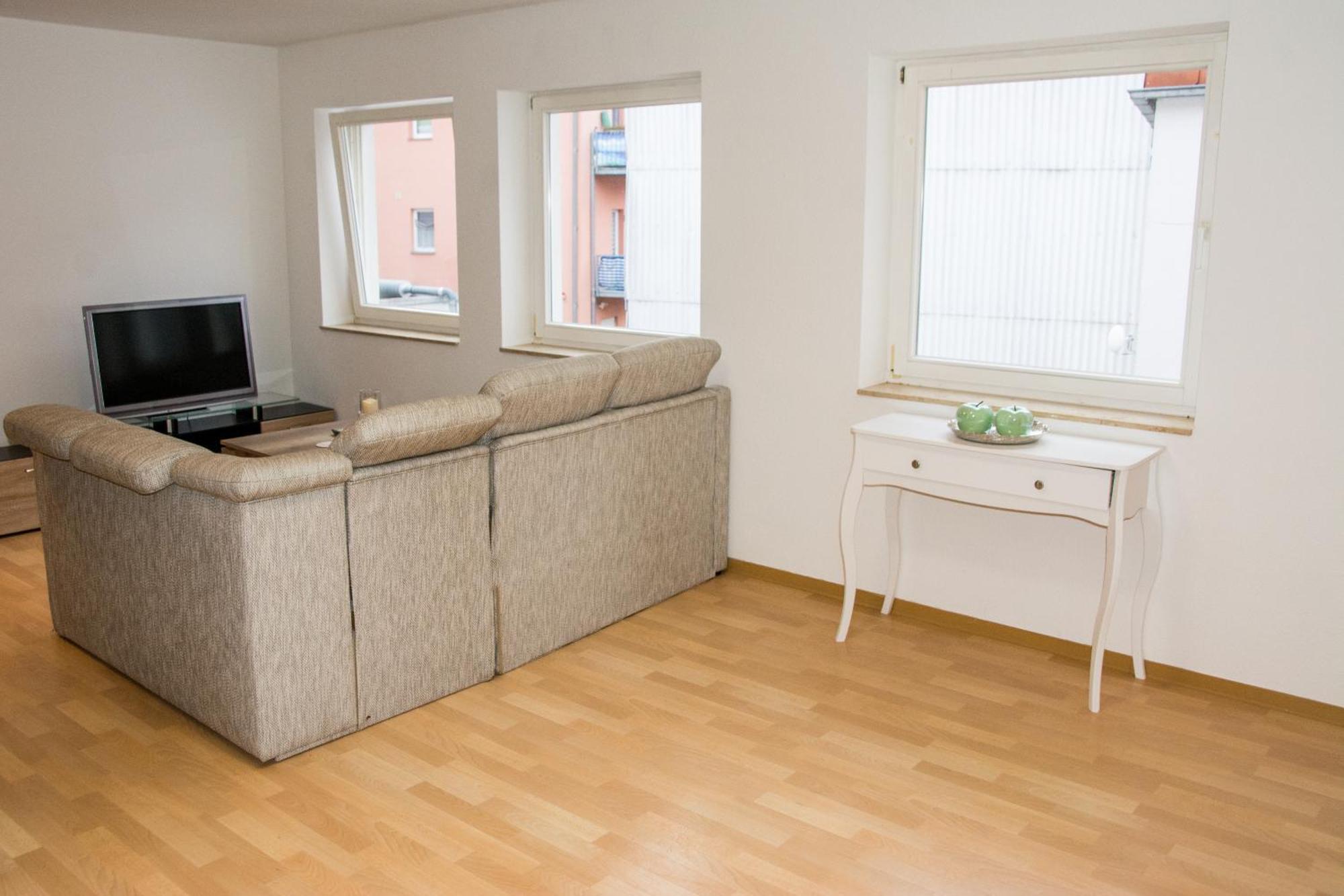 Schoene 2-Raum-Wohnung Im Zentrum Waltershausens Exteriör bild