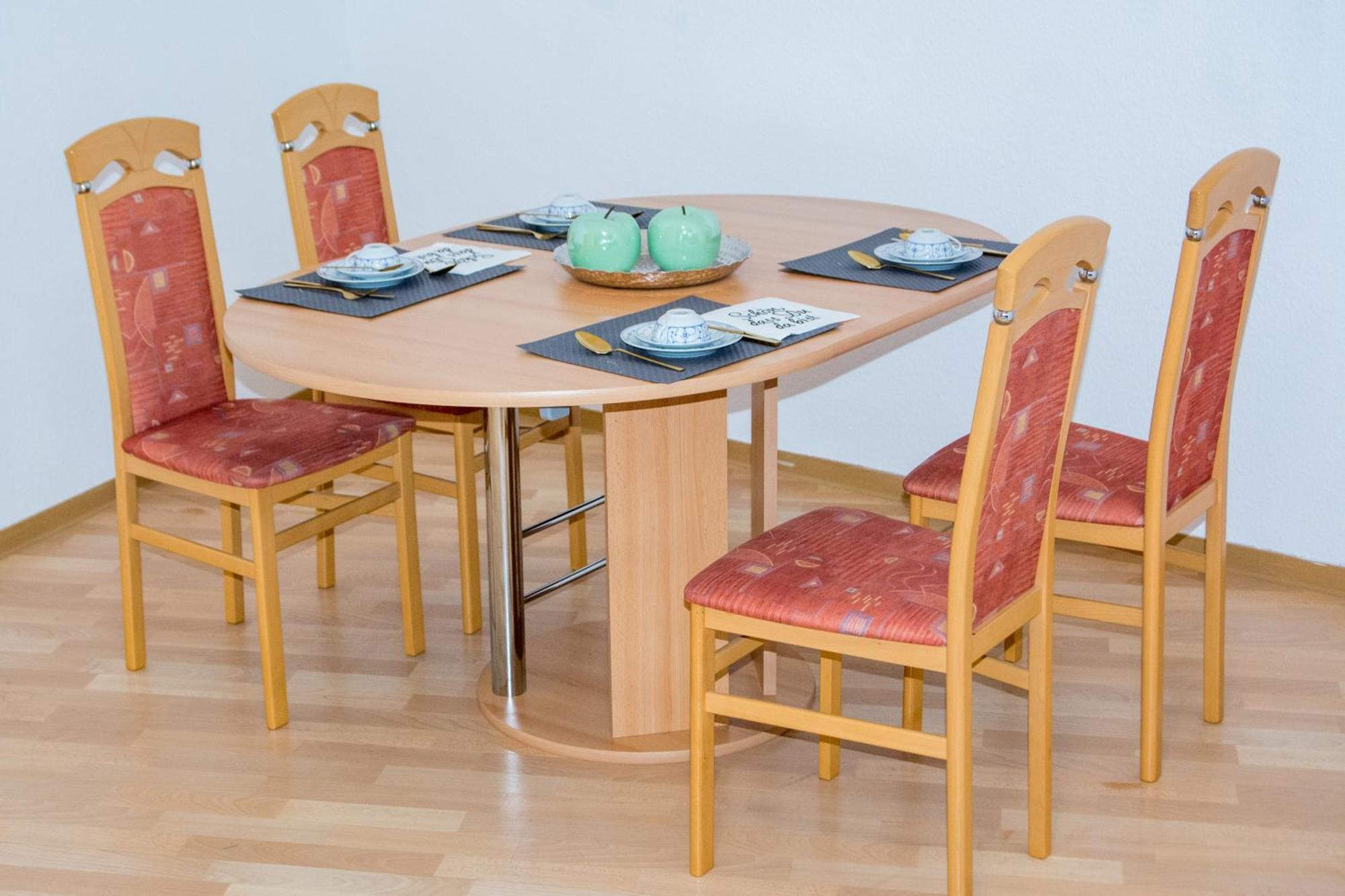 Schoene 2-Raum-Wohnung Im Zentrum Waltershausens Exteriör bild