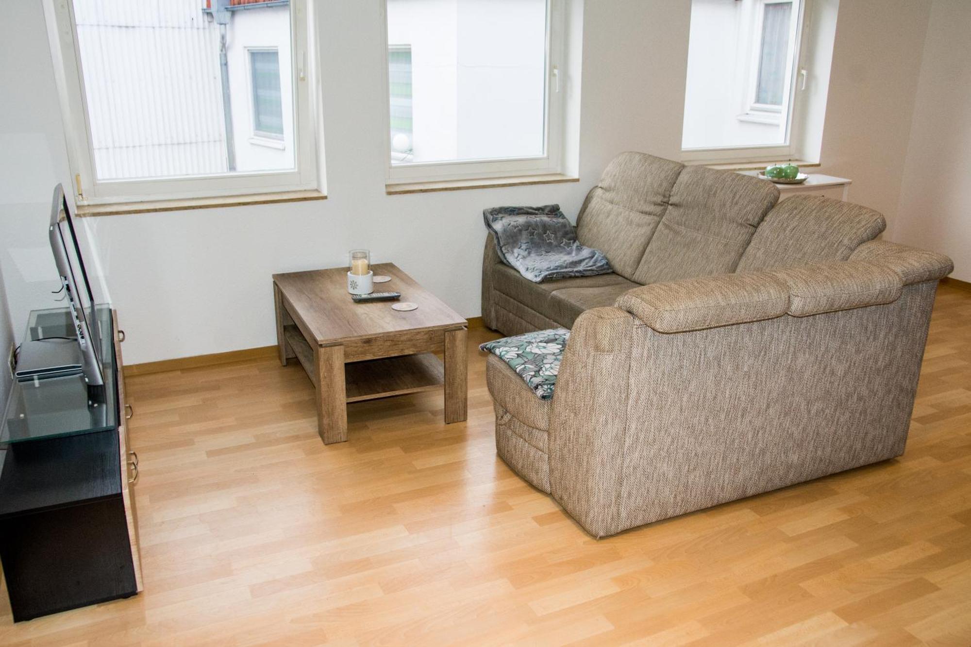 Schoene 2-Raum-Wohnung Im Zentrum Waltershausens Exteriör bild